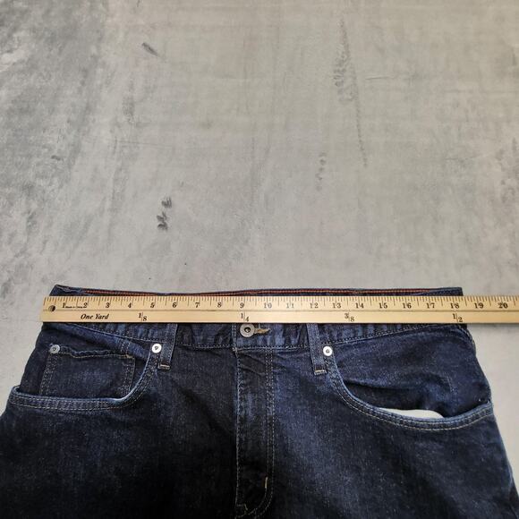 Eddie Bauer Jeans Mens 37x33 Blue Straight Leg Stretch Denim Dark Wash Classic - Picture 8 of 10